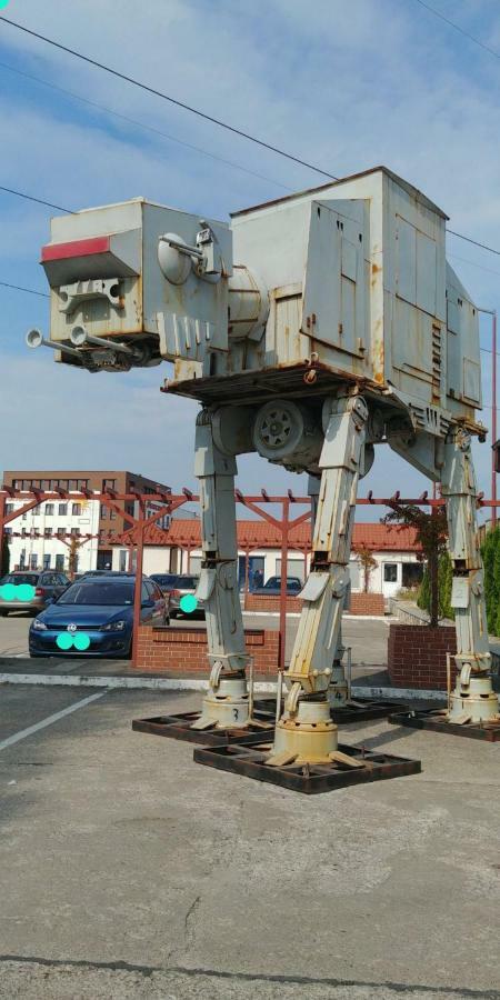 Hotel Dworski Galaktyczny Park Warzymice Esterno foto